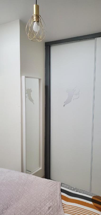 Triangle D'Or - Calme Et Cosy, Appartement 1 Chambre Saint-Quentin  Luaran gambar